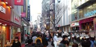 Wajib Ke Myeongdong, Pusatnya Food Street Di Seoul !