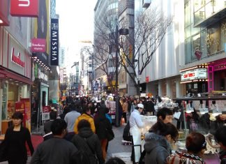 Wajib Ke Myeongdong, Pusatnya Food Street Di Seoul !