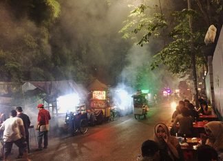 Wow Ada Puluhan, Disini Pusatnya Penjual Sate Taichan Di Jakarta