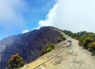 10 Alasan Kenapa Kamu Harus Mendaki Gunung Gede (Part 2) puncak gunung gede